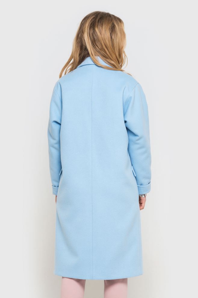 Пальто жіноче блакитне зі спущеним плечем