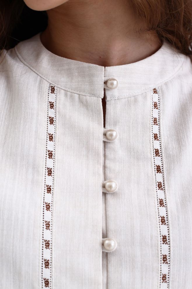 Блуза з коричневим мереживом з італійського льону-бавовни