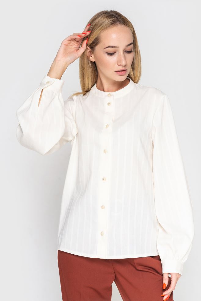 Блуза молочна у смужку з італійського льону