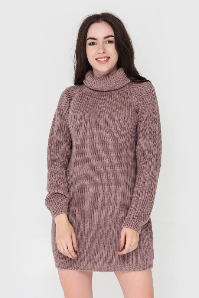 Сукня-светр пудрова з горловиною