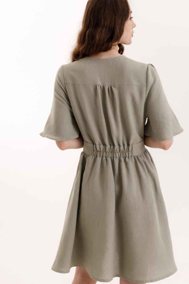 Сукня з гудзиками довжиною міні з італійського льону