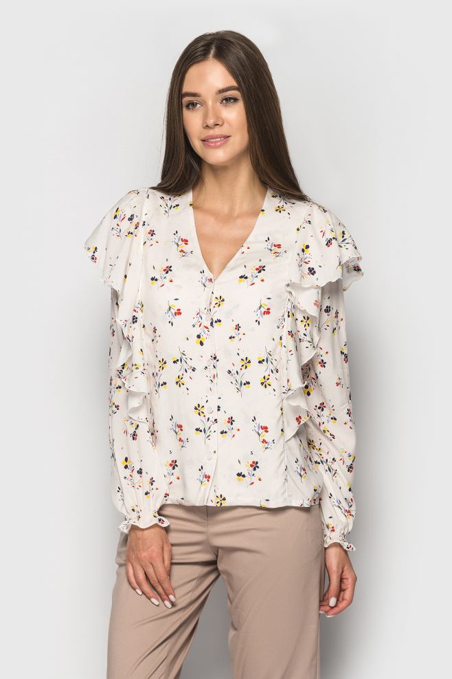 Біла блуза у квітковий принт з воланами з італійської віскози