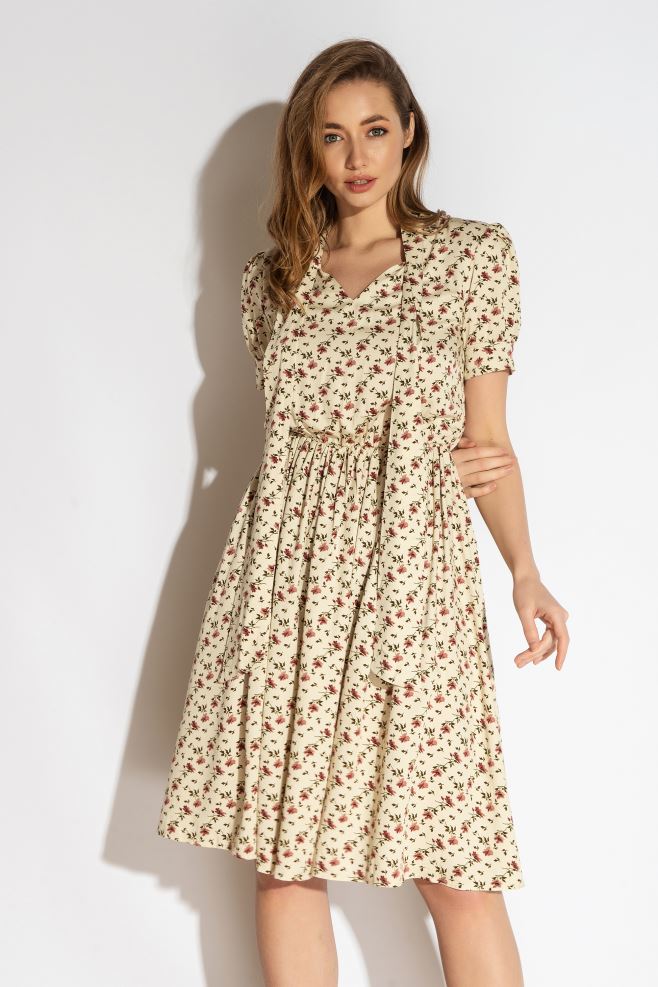 Оливкова квіткова сукня міді