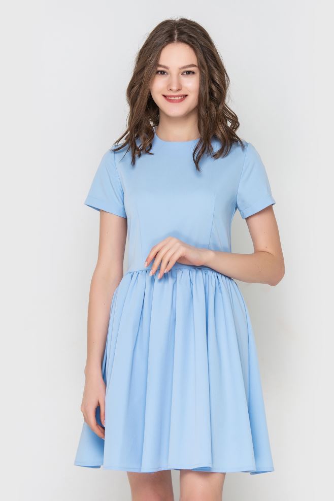 Сукня міні голуба з коротким рукавом