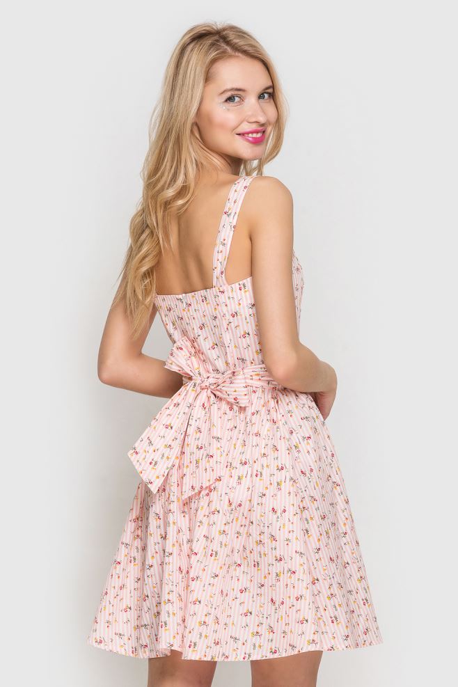Сукня з паском у персикову смужку і квіти