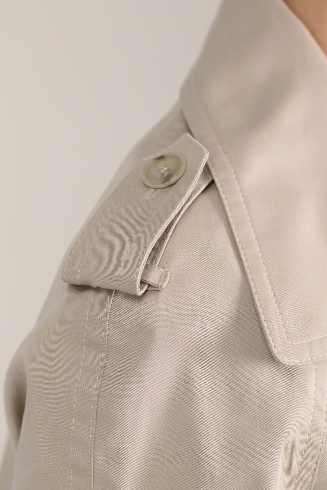 Iconic Trench: тренч бежевого кольору з італійського котону